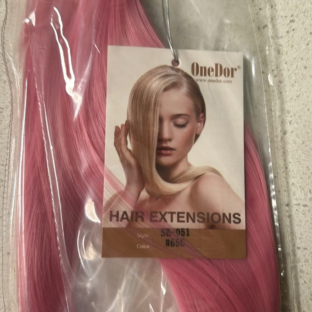 OneDor pink 23” clip in hair extensions set of 10 NEW